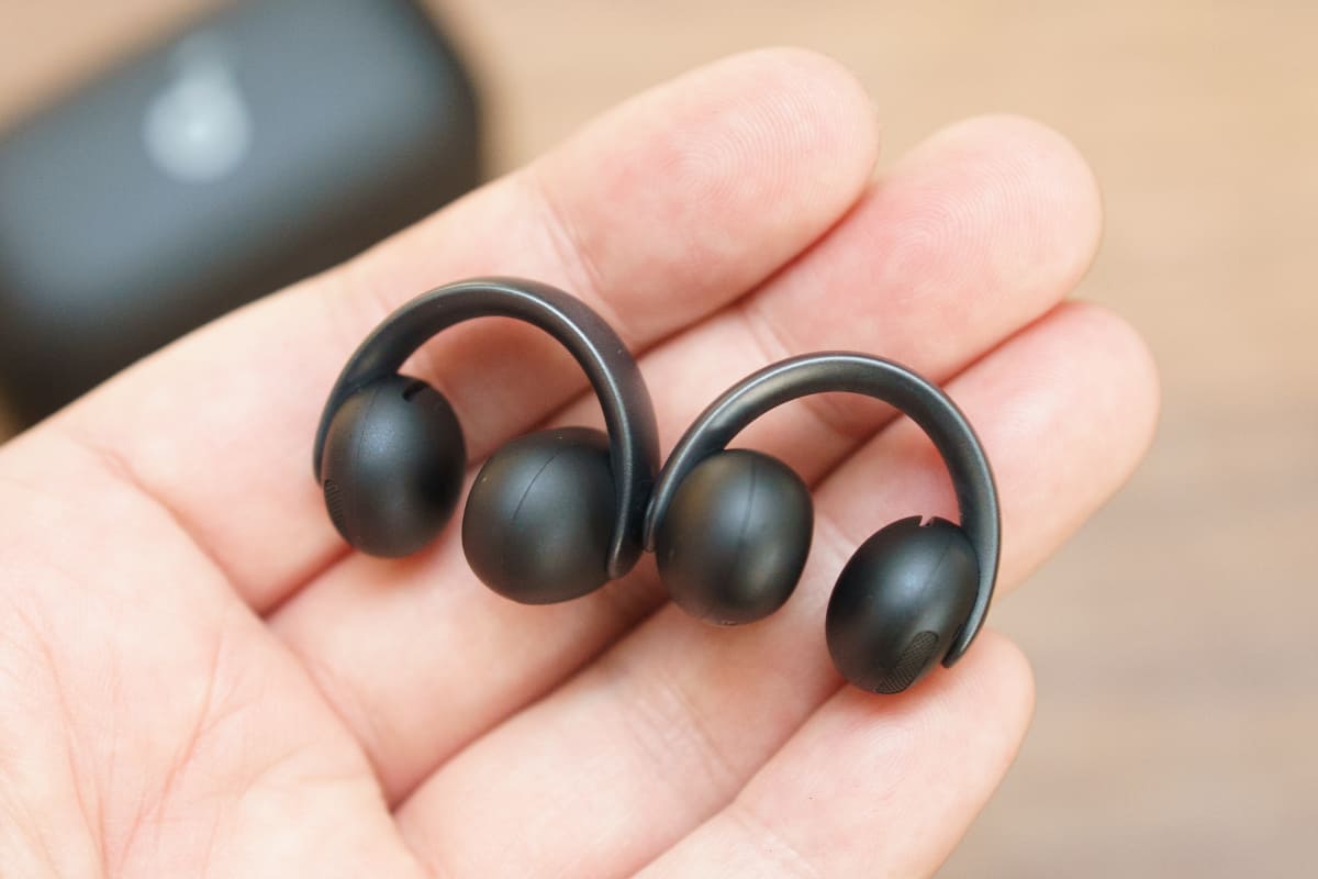 「Soundcore AeroClip」