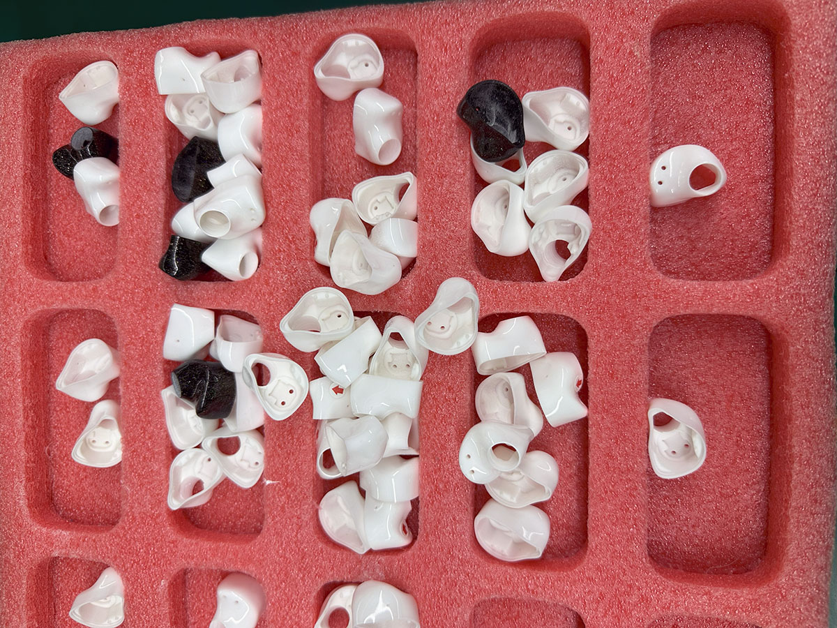 左右の絵柄が揃わなくてボツになるパーツも大量に出るそうだ