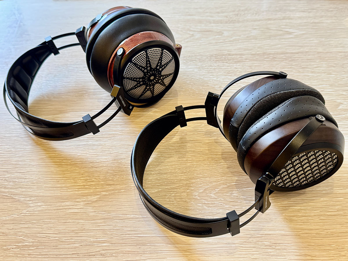 左からSENDY AUDIOの「Apollo」と「Aiva 2」