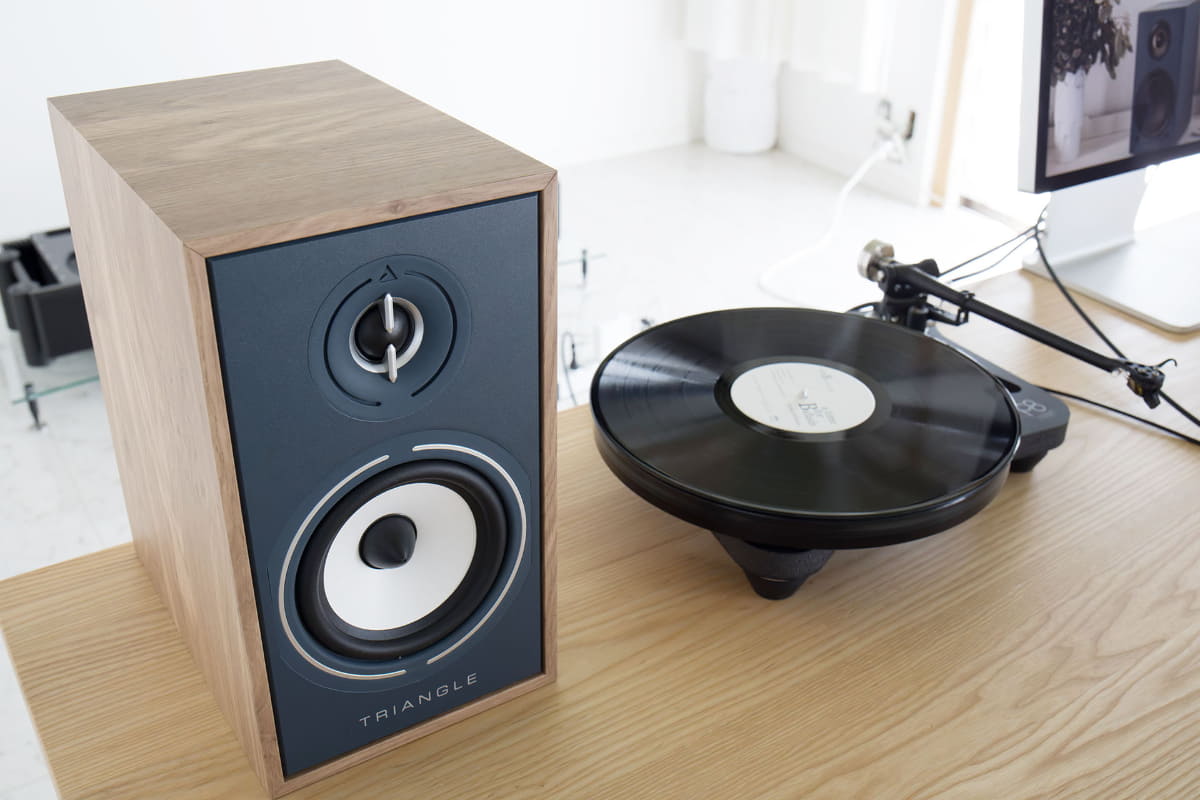 Phono(MM)入力も備えているので、レコードプレーヤーと組み合わせるのも良い