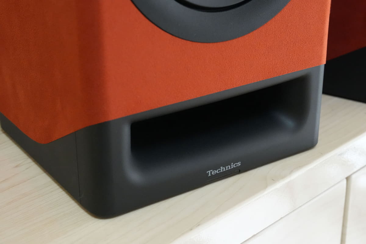 バスレフポートはフロント