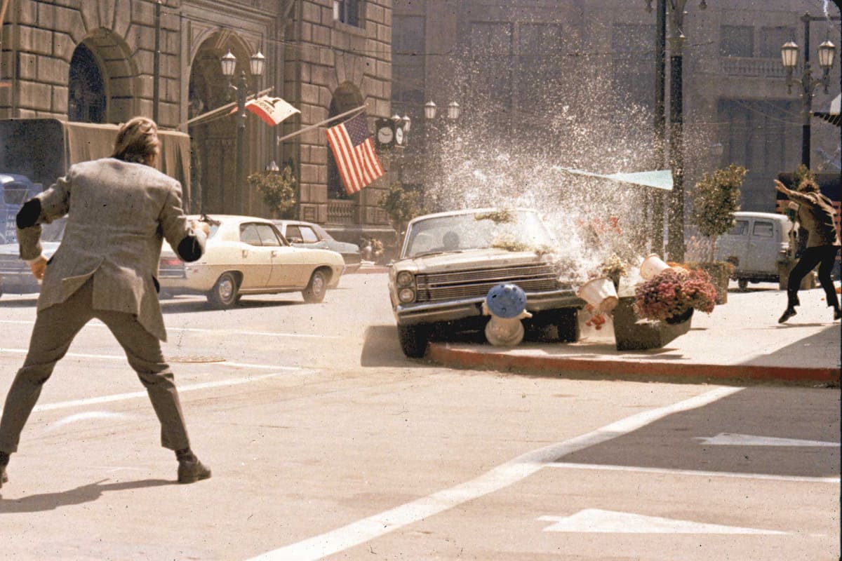 <span class="fnt-70">(C)1971 WARNER BROS. ENTERTAINMENT INC. AND MALPASO PRODUCTIONS. ALL RIGHTS RESERVED.</span>