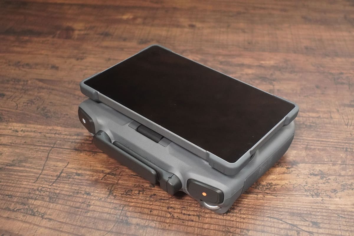 ディスプレイの折り畳んでしばらくすると電源OFFになる