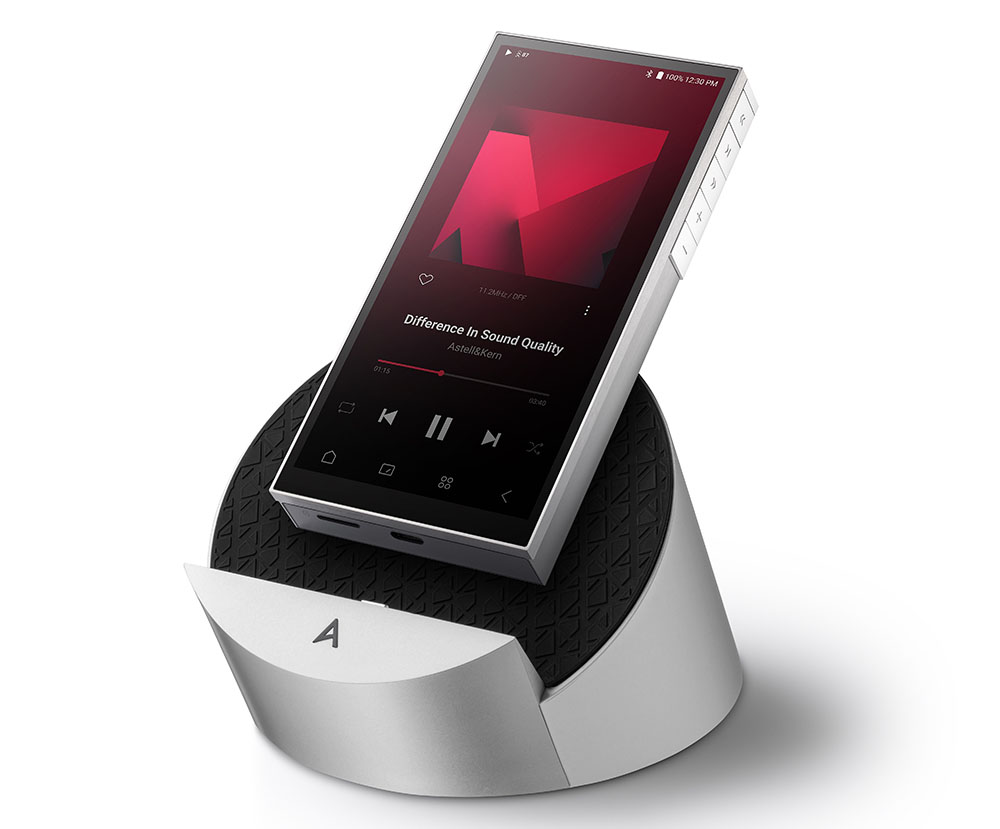 DAPにドッキングクレードルが付属する