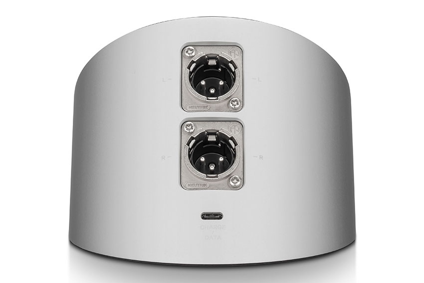 ドッキング型クレードルの背面