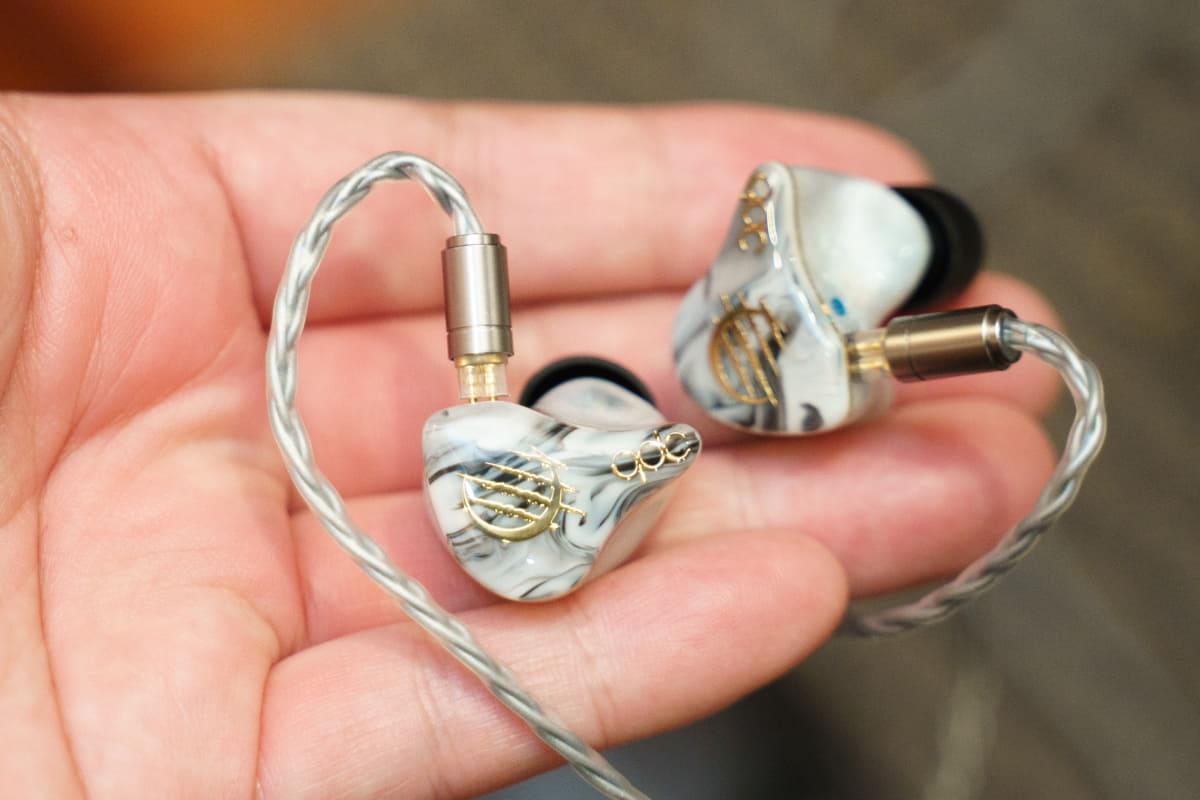 qdcの「WHITE TIGER II」