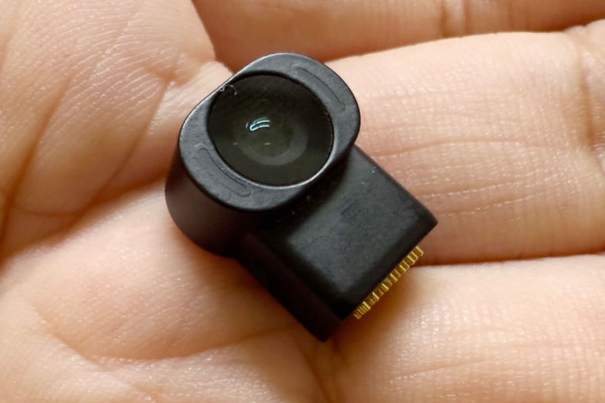 XREAL One用のカメラ「XREAL Eye」。AI前提ではないが、AIを使ったアプリから活用できる