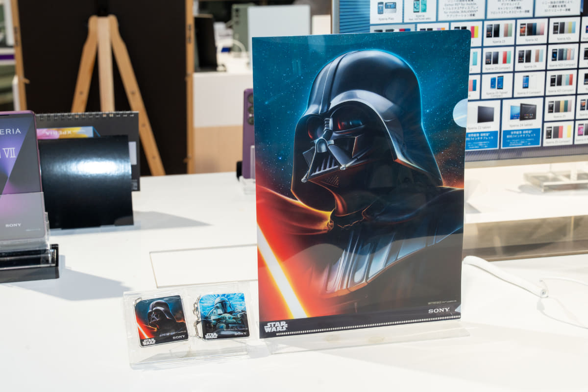 「オリジナルデザインクリアファイル」<br><span class="fnt-70">(C) ＆ Lucasfilm Ltd.</span>