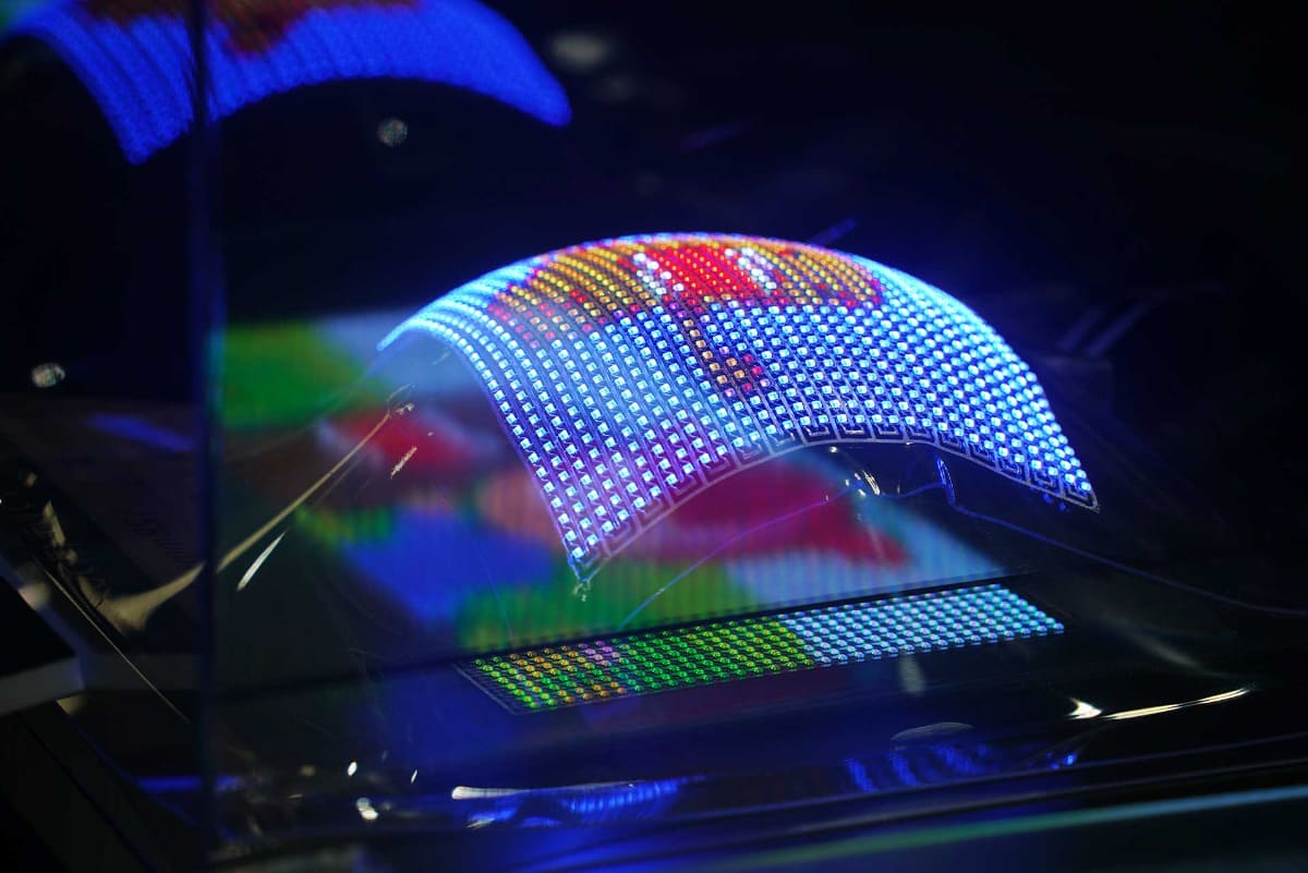 ディフォーマブルディスプレイ