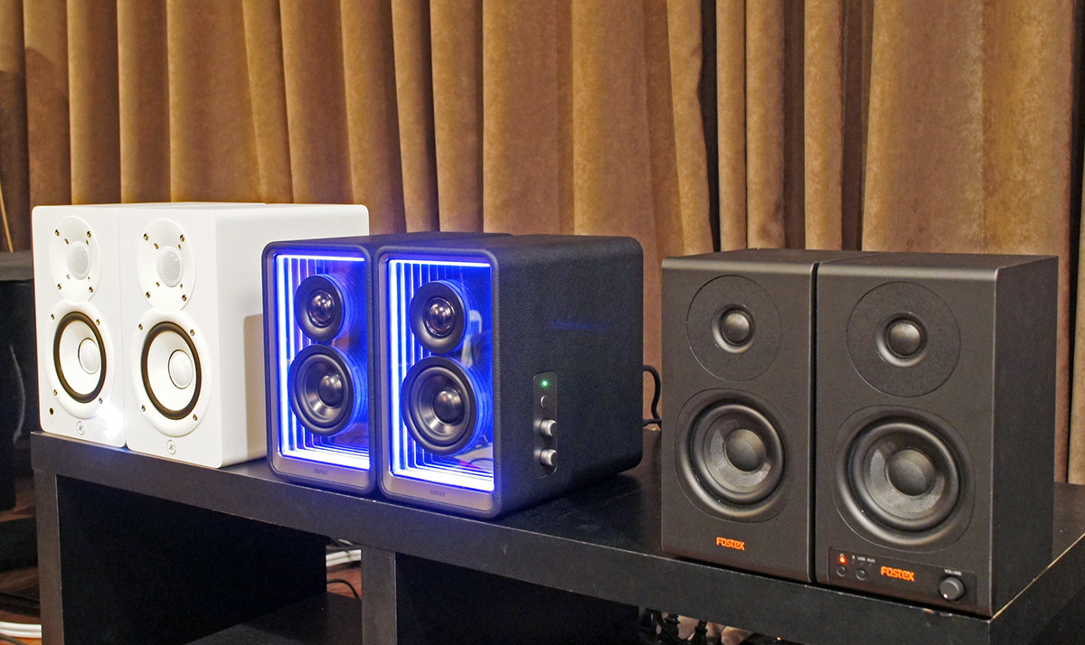 左からヤマハ「HS4W」、Edifier「QR65」、フォステクス「PM0.3BD」