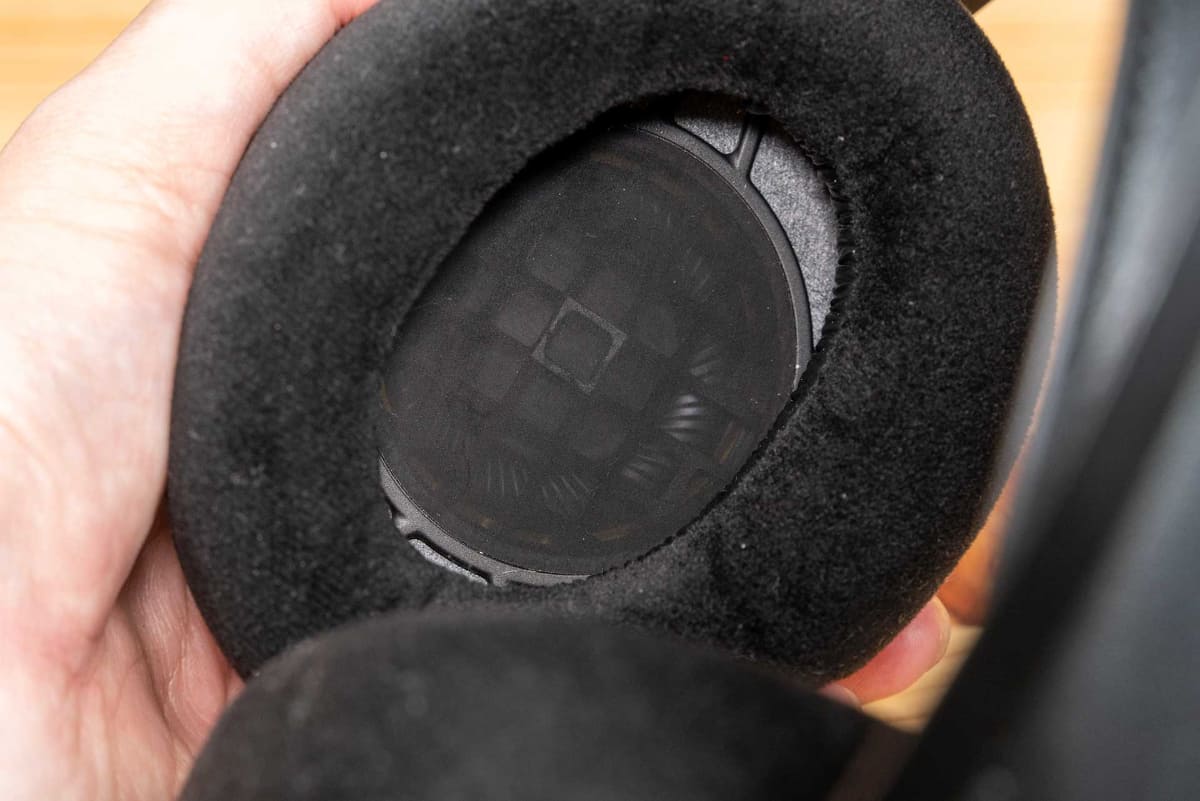 50mm径のダイナミックドライバーを搭載