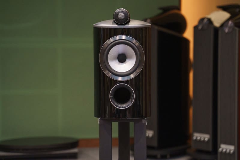 ブックシェルフの「805 D4」