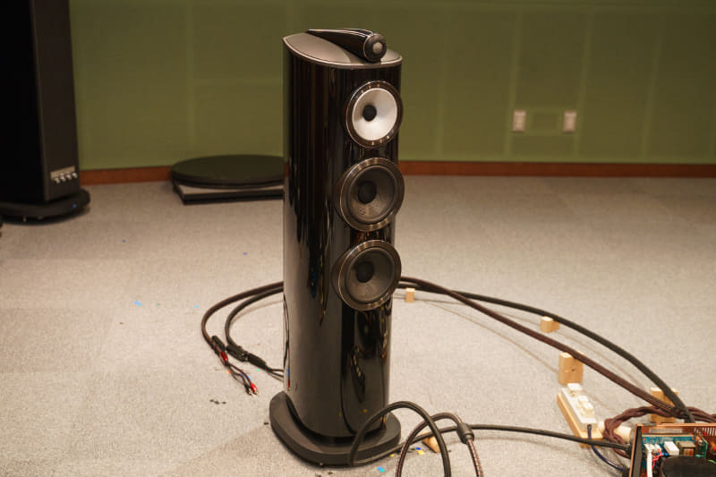 フロア型の「804 D4」