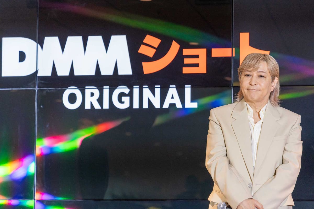 配信予定作品で総合プロデューサーを務める小室哲哉氏