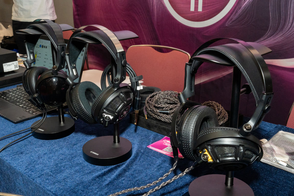 ヤマハブースではハイエンド＆フラッグシップの3機種聴き比べを実施