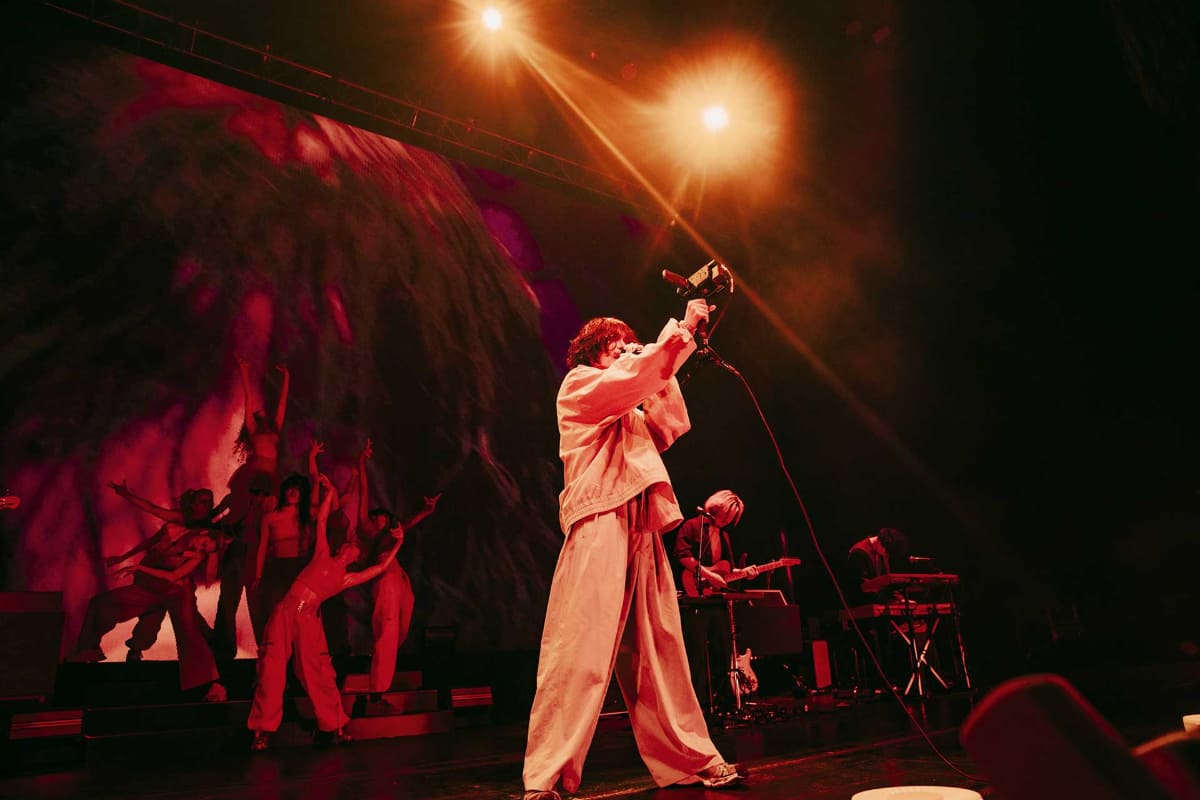 「KENSHI YONEZU 2025 WORLD TOUR / JUNK」ライブ写真<br><span class="fnt-70">Photo by Jiro Konami</span>