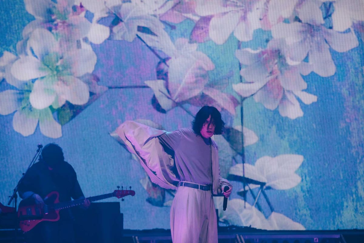 <span class="fnt-70">Photo by Jiro Konami</span>