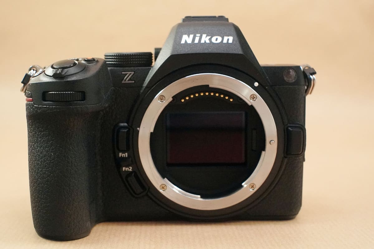 エントリー機ながらビューファインダも備える