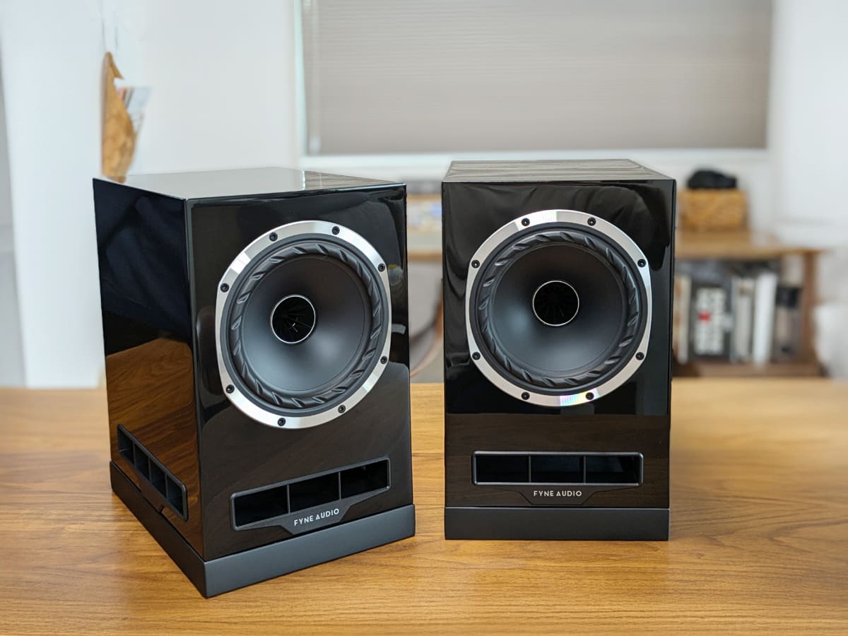 FYNE AUDIO「F500S」