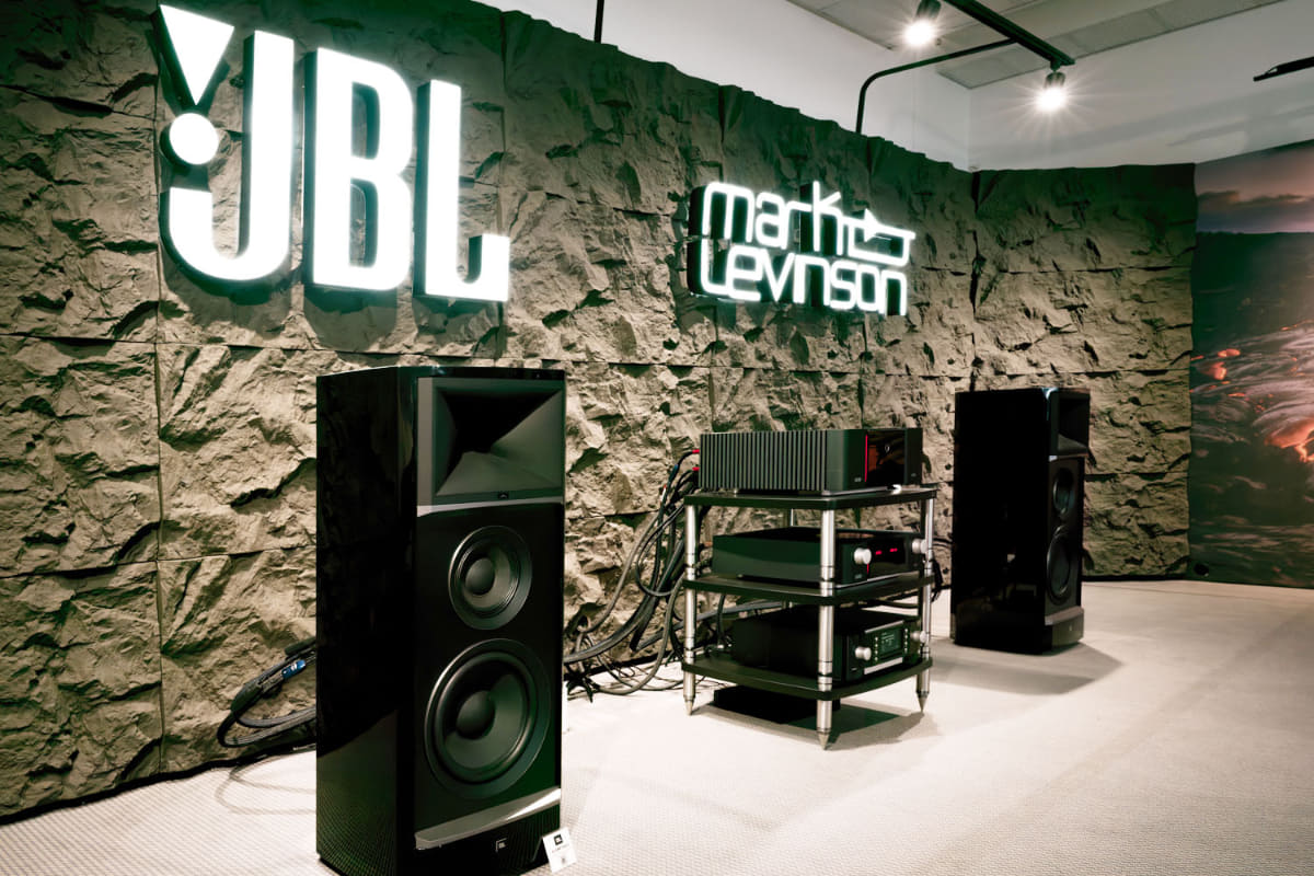 JBLとMark Levinsonのブース