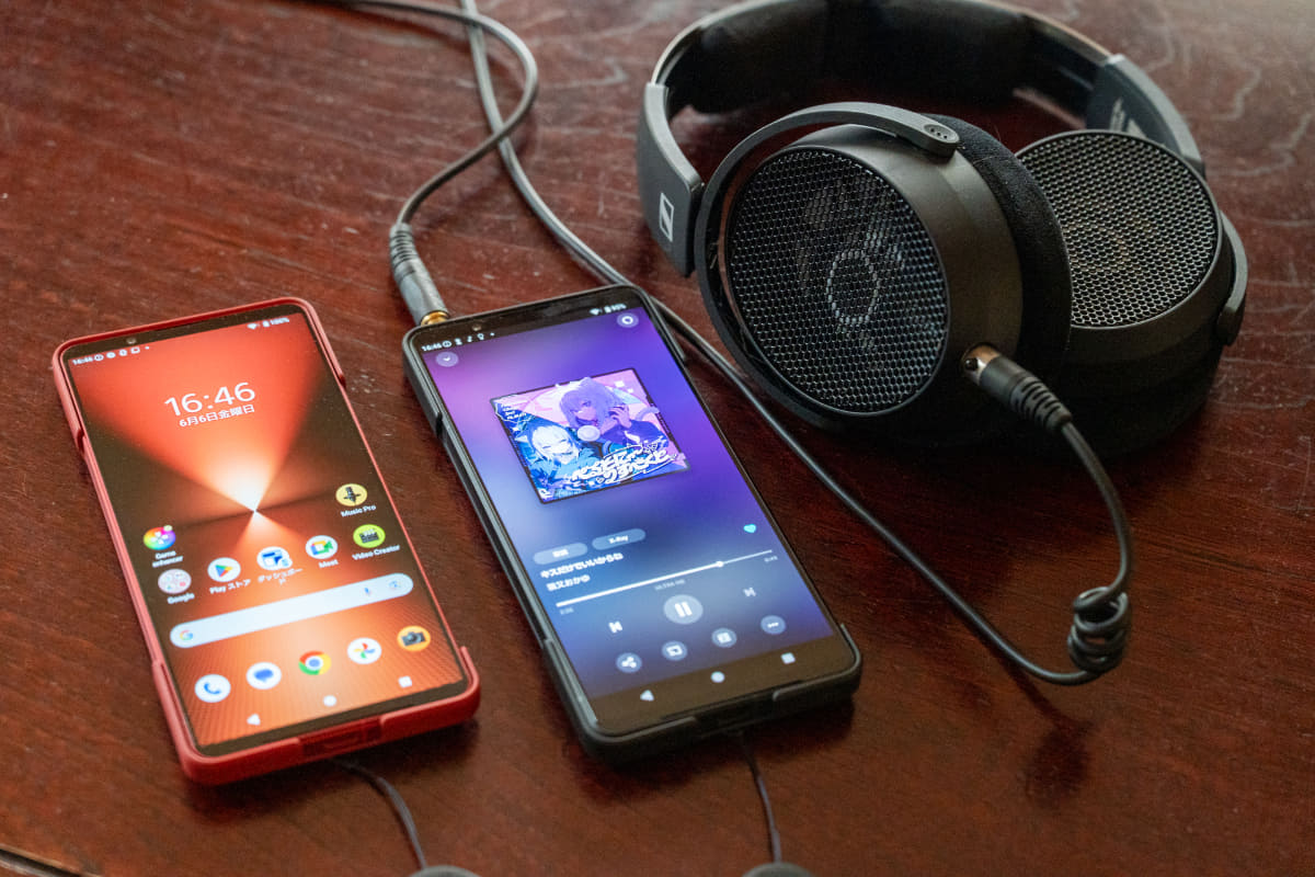 Xperia 1 VI(左)とXperia 1 VII(右)のイヤフォンジャックで聴き比べ