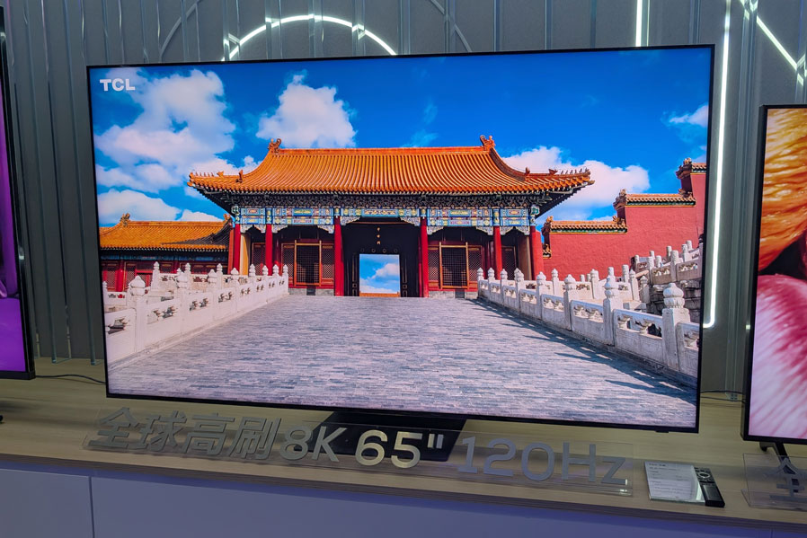 TCL CSOT製の120Hz対応8K65型パネル