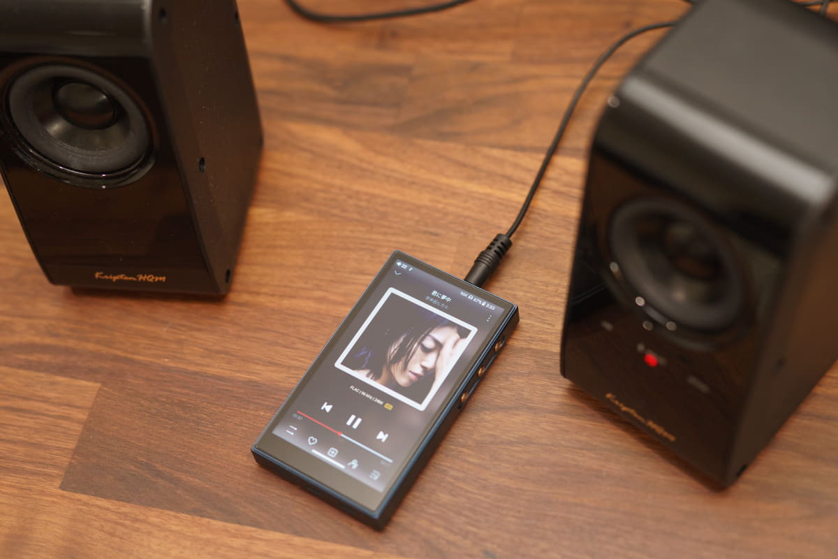 クリプトンのアクティブスピーカー「KS-11」と組み合わせた