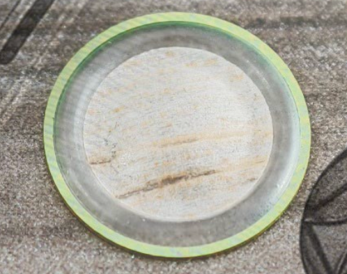 振動板を見ると木目が見える