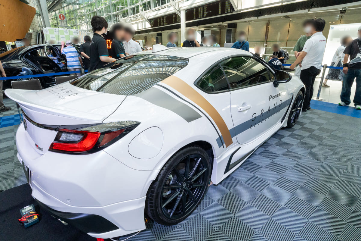 東北パイオニアはデモカー側でホロライブ楽曲が楽しめる