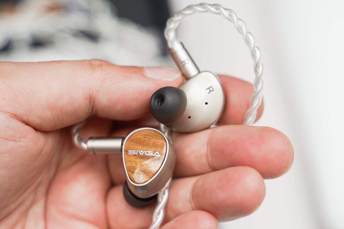 SIVGAブランドのイヤフォン「Que UTG」