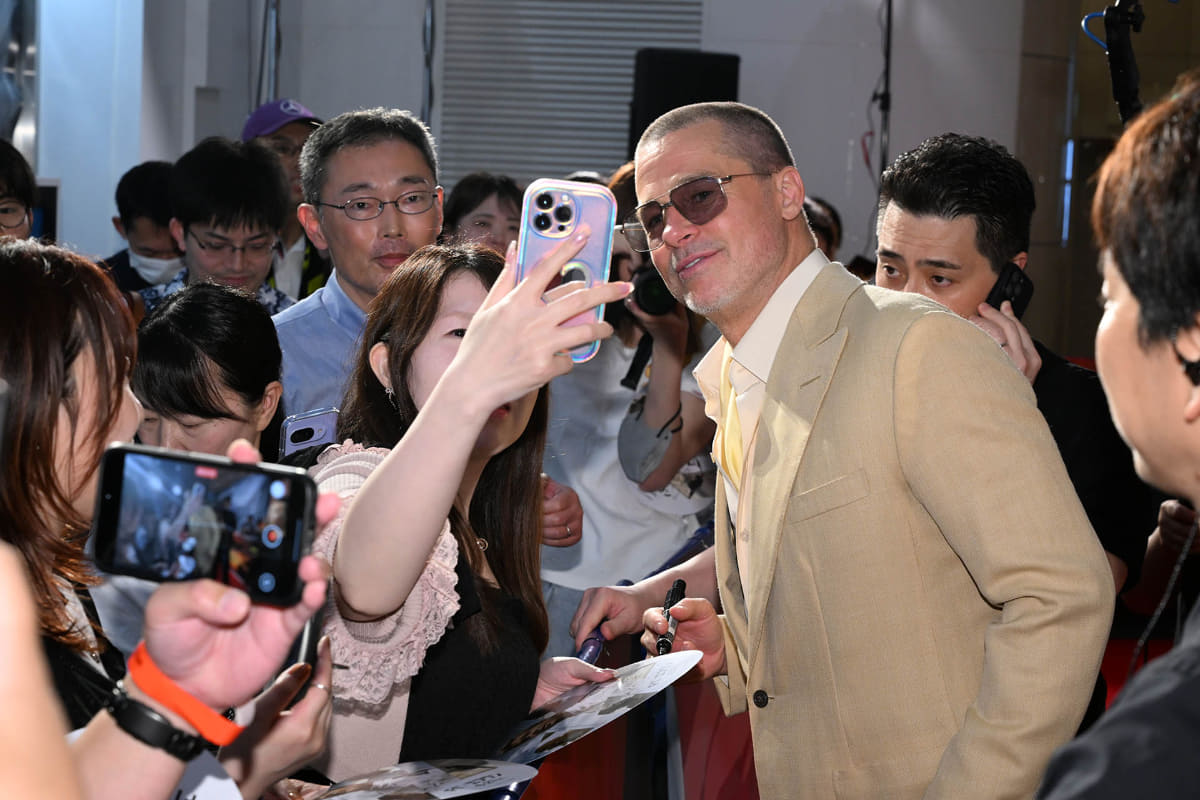 <span class="fnt-70">(C) 2025 WARNER BROS. ENT. ALL RIGHTS RESERVED.</span>