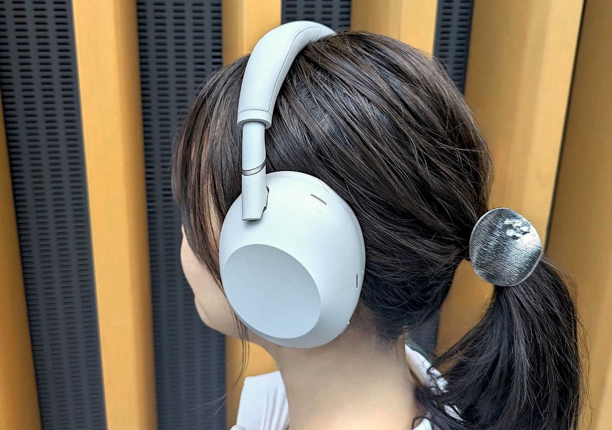 最初は少々、側圧が強めに感じたが、使用しているうちになじんできた。装着性は人によってかなり差がありそうなので、購入を検討されている方は、事前に店頭での試着をオススメする