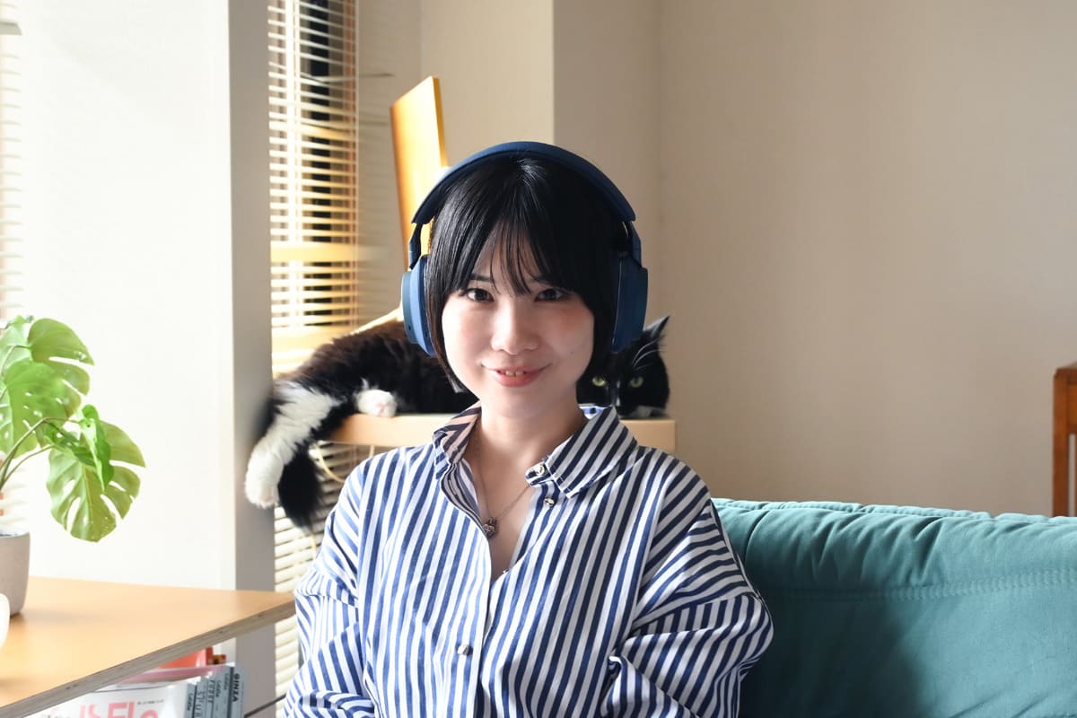 ドヤる筆者を呆れた顔で見る猫様