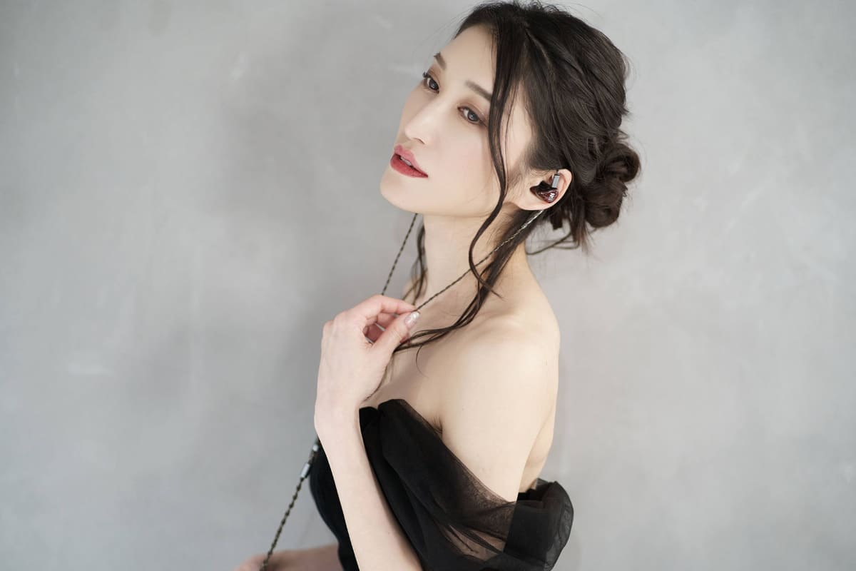 アニメソング歌手のELISA