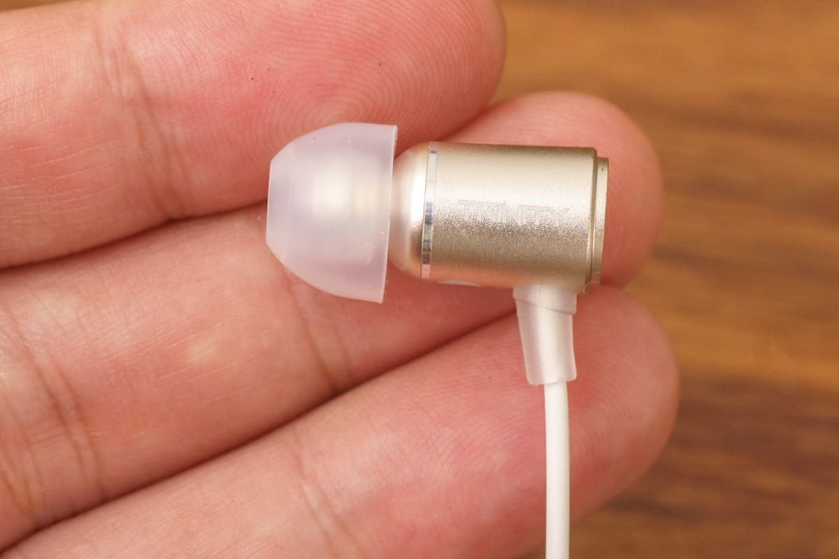 新形状を採用した「SednaEarfit T」