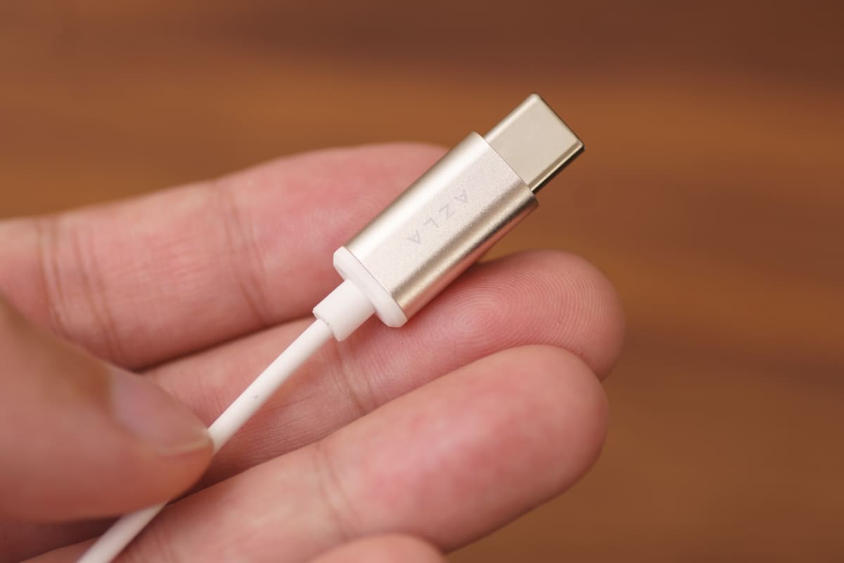 3.5mm接続タイプと、DACアンプを内蔵したUSB-C接続タイプの2モデル用意されている