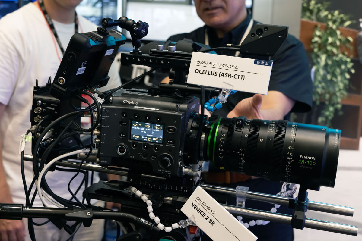 レールの先端に取り付けられているのが、「OCELLUS」のセンサーユニット