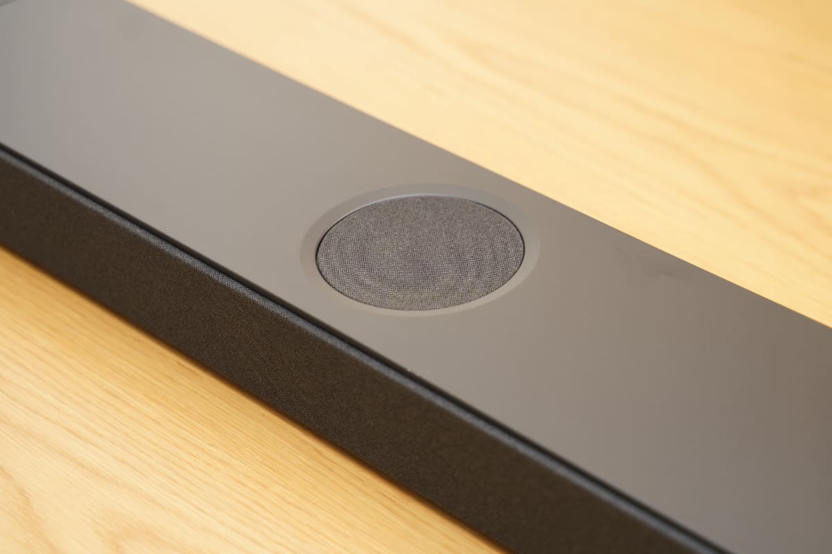 天面中央にもUni-Q MXドライバーを搭載