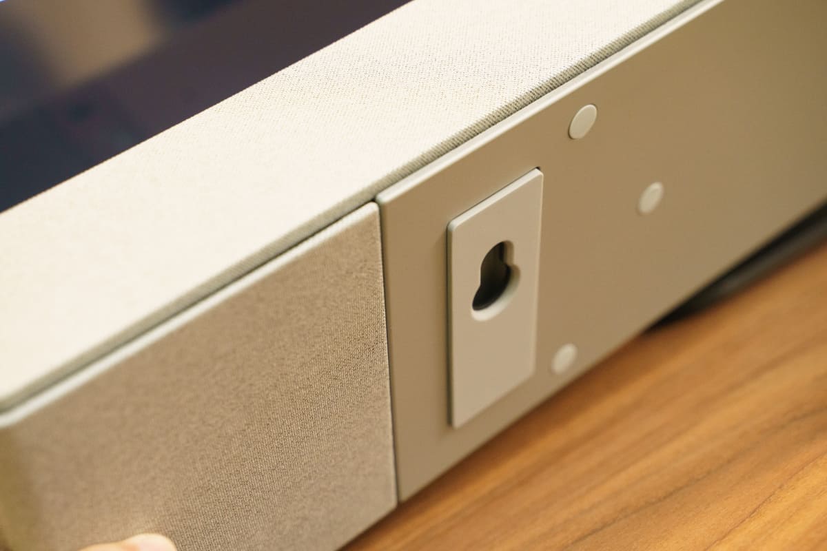 壁掛け設置も可能