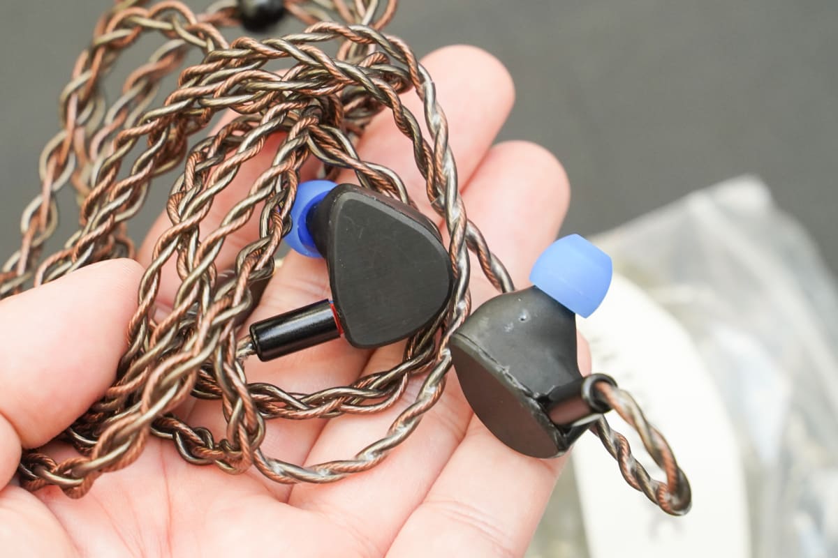 「Vesper」の後継機として開発しているというプロトタイプのイヤフォン