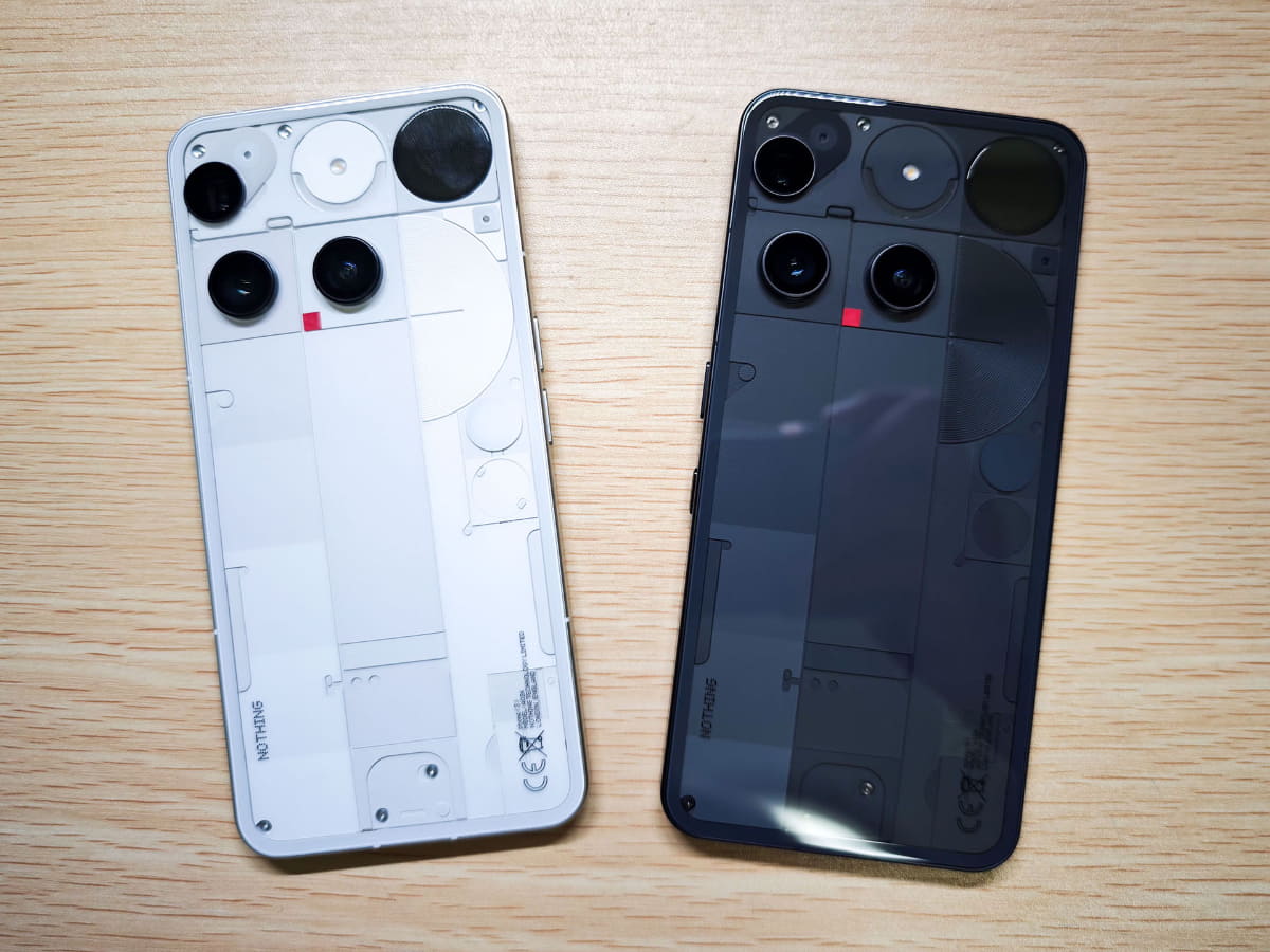 ホワイトとブラックを並べて