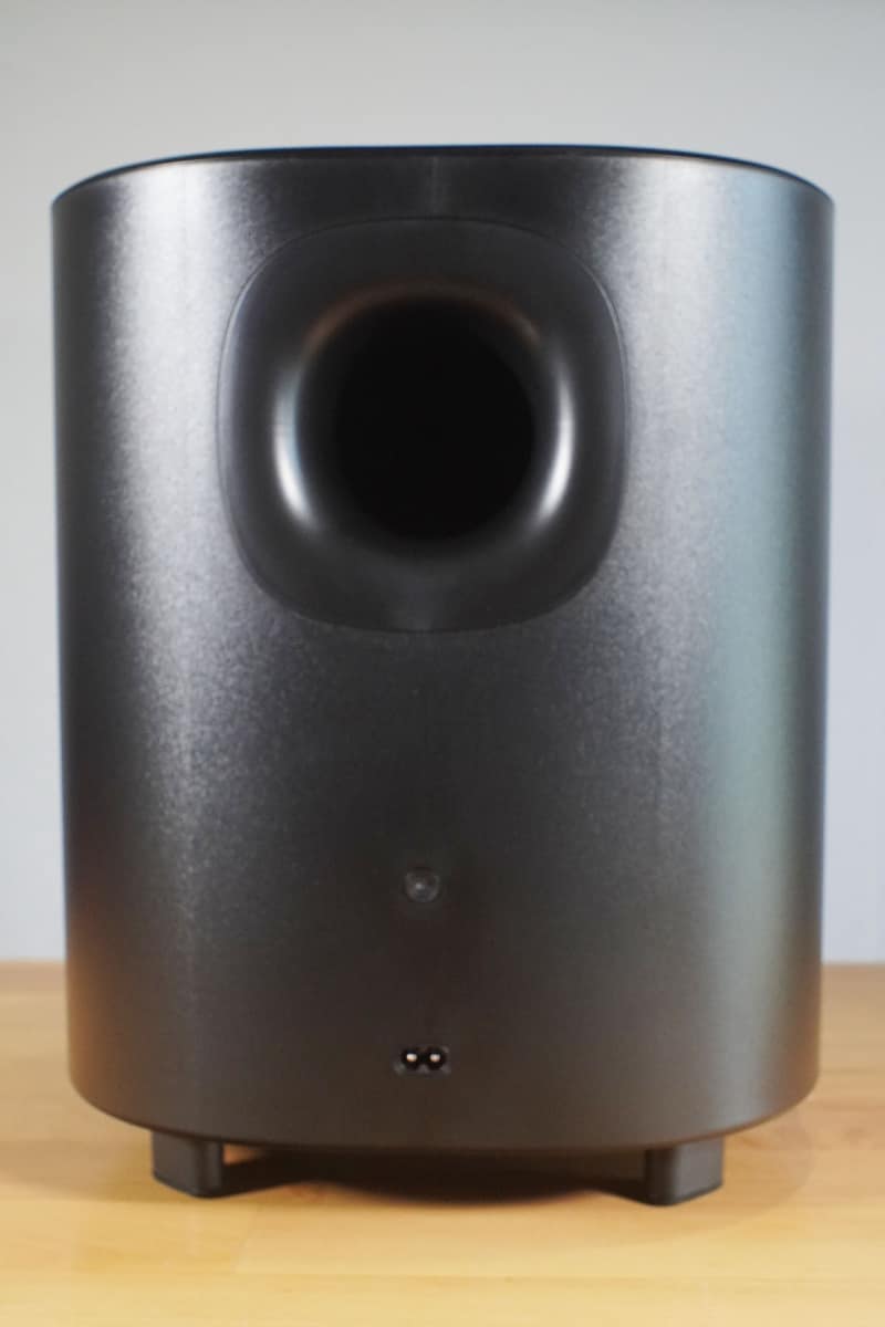 バスレフポートは背面