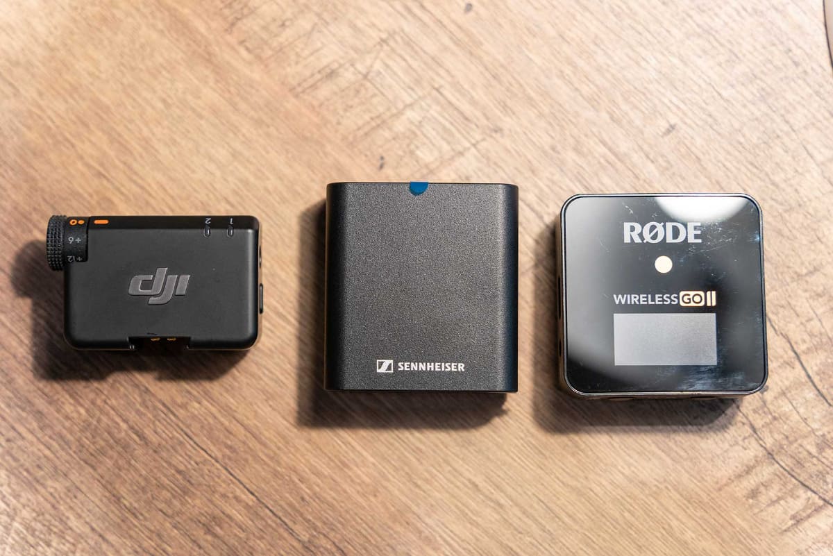 競合製品とのレシーバーと並べたところ。左からDJI Mic Mini、Profile Wireless 1-Channel Set、RODE Wireless Go II