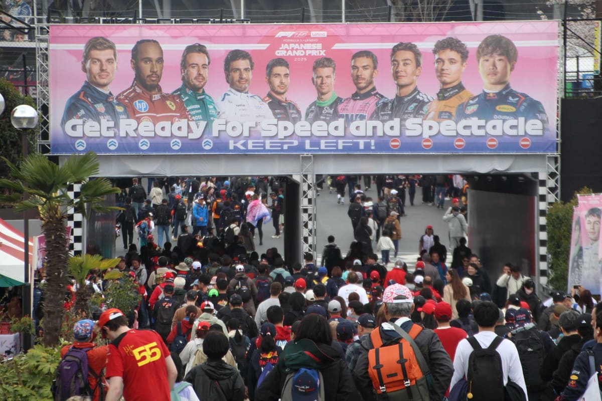 <span class="fnt-70">(C)Tomohiro Yoshita</span>