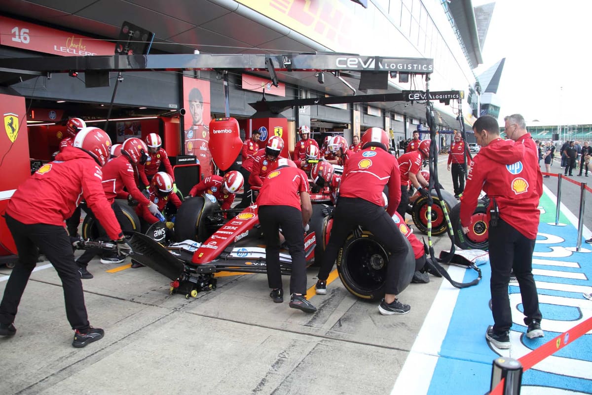 ピットストップ練習の様子<br><span class="fnt-70">(C)Tomohiro Yoshita</span>