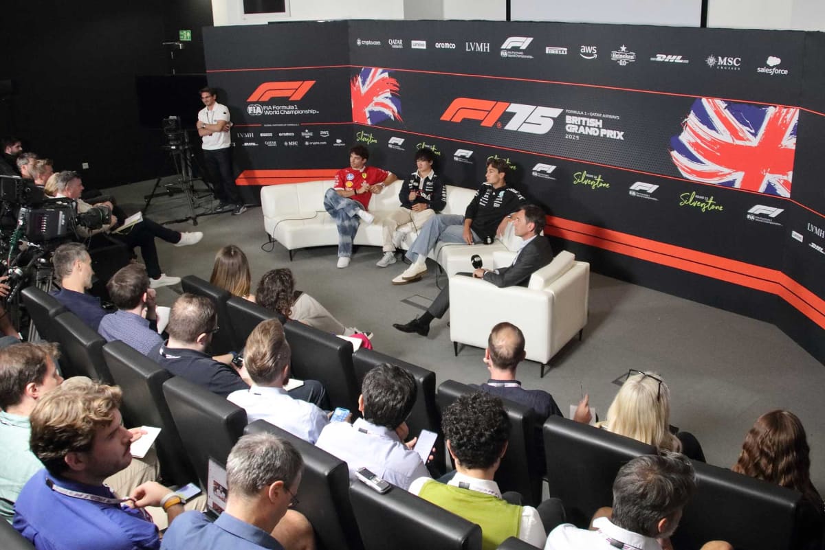 実際のFIAプレスカンファレンスの様子。写真は上段がチーム代表、下段はドライバーが出席したときのもの<br><span class="fnt-70">(C)Tomohiro Yoshita</span>