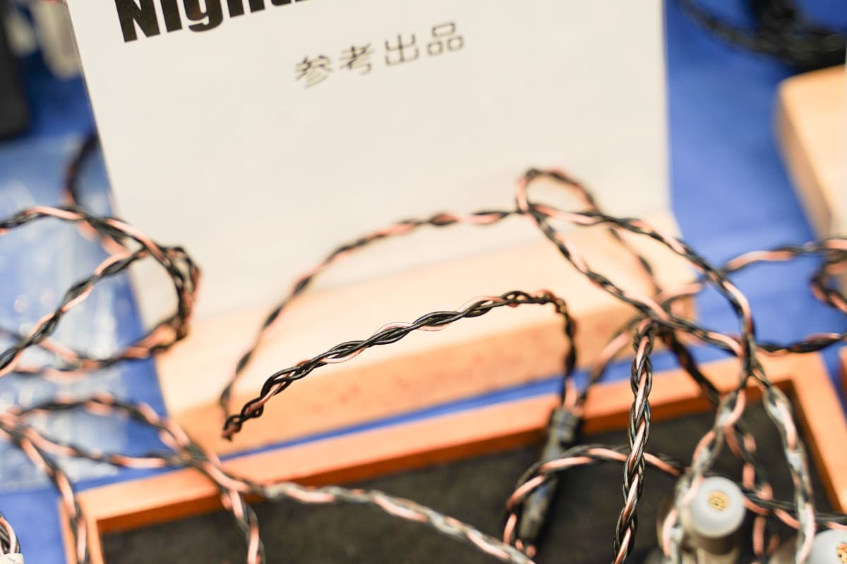 Nightingale Proのケーブル