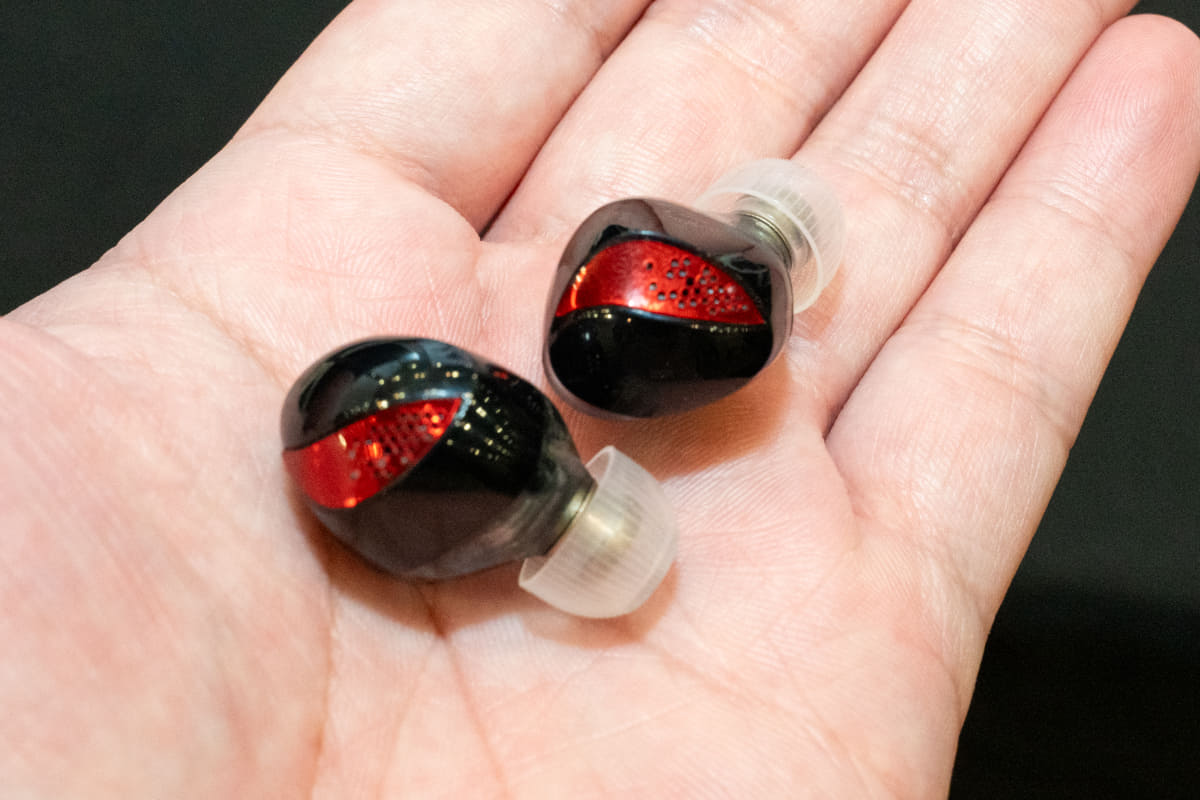 HYDEコラボモデル「TE-J2-666」