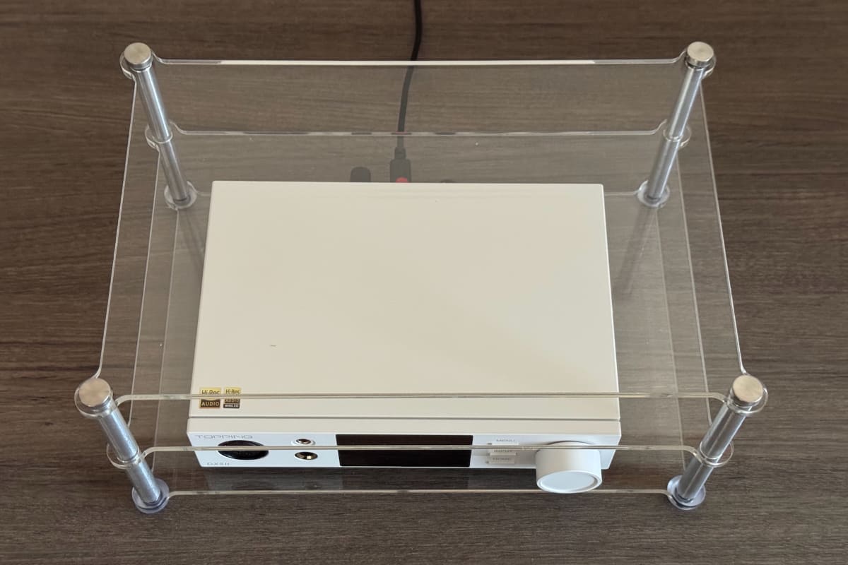 ノースフラットジャパンの「オーディオラック 3段」にジャストフィット