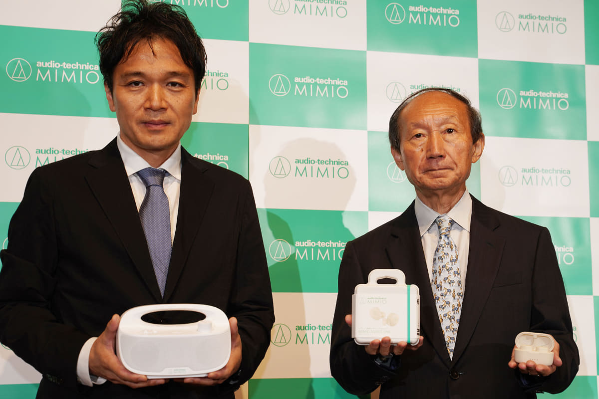 右から松下和雄社長、専務取締役でマーケティング本部ゼネラルマネージャーの成原公太郎氏